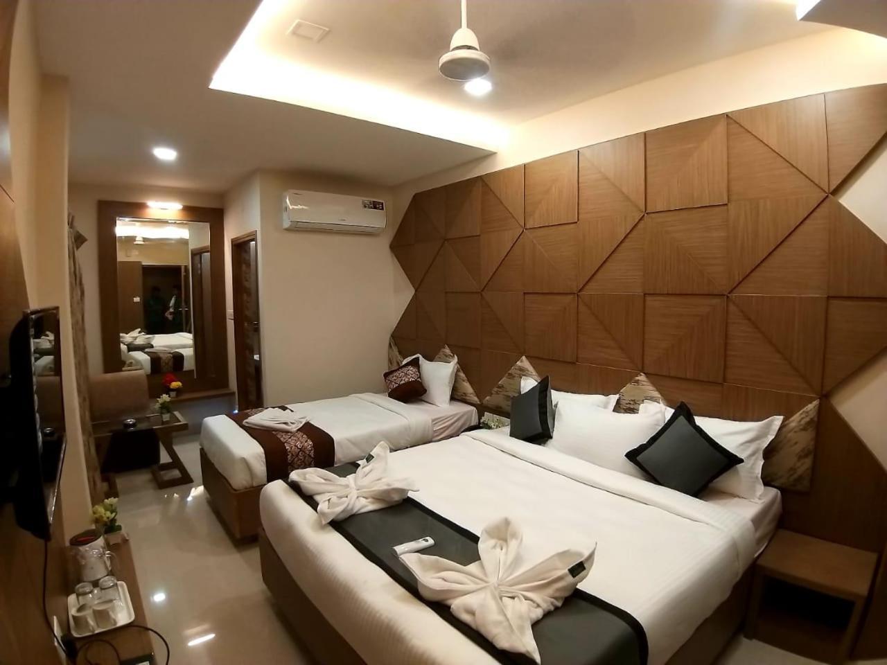 Grand Elegant Hotel Chennai Eksteriør billede