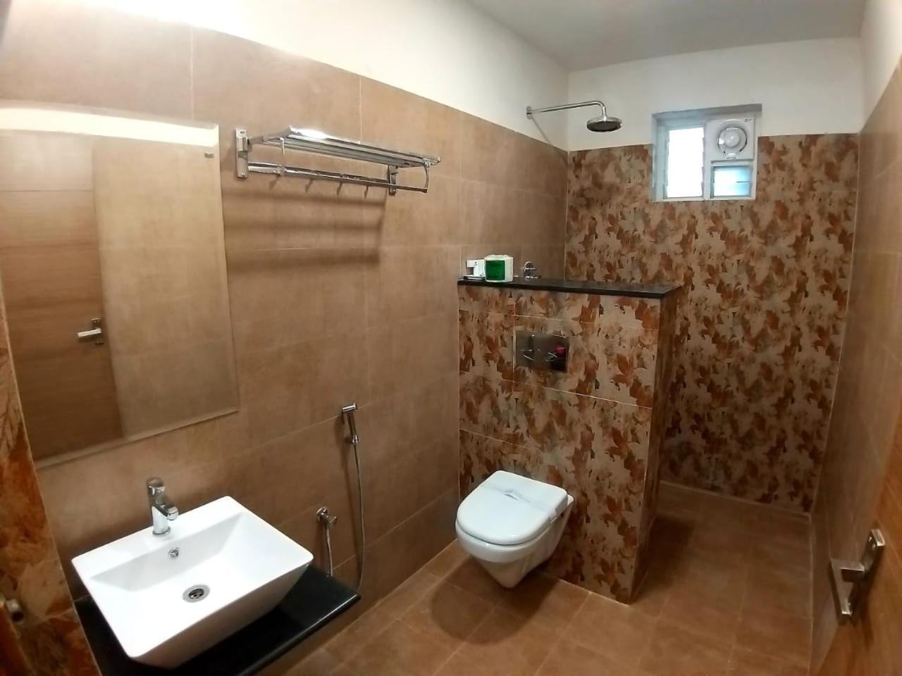 Grand Elegant Hotel Chennai Eksteriør billede