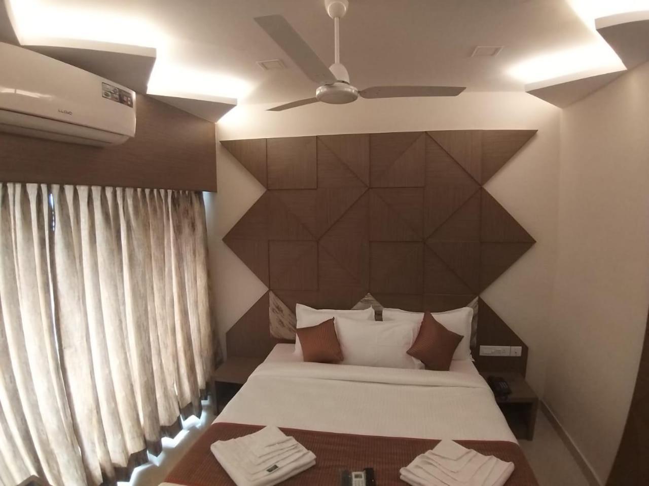 Grand Elegant Hotel Chennai Eksteriør billede